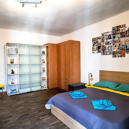 Semesterbostad Leitmotiv Ospitality House